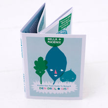 Load image into Gallery viewer, Pocket size field guide to being a Dendrologist.Learn about the differnt leaf shapes and what trees they come from.