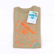 Load image into Gallery viewer, Bugs Organic T-shirt And Booklet