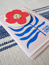 Load image into Gallery viewer, Flower Badge with Greeting Card
